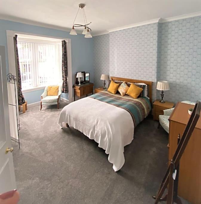 St John'S Flat Spacious Accomodation Dalry  Eksteriør bilde