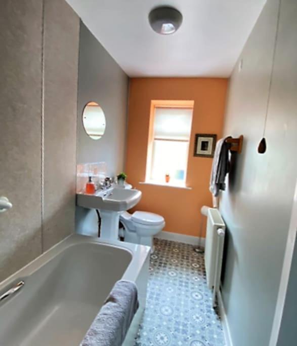 St John'S Flat Spacious Accomodation Dalry  Eksteriør bilde
