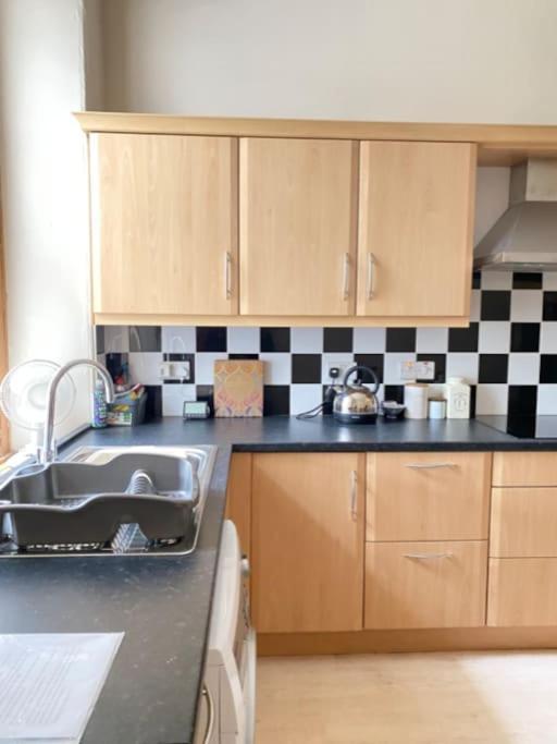 St John'S Flat Spacious Accomodation Dalry  Eksteriør bilde