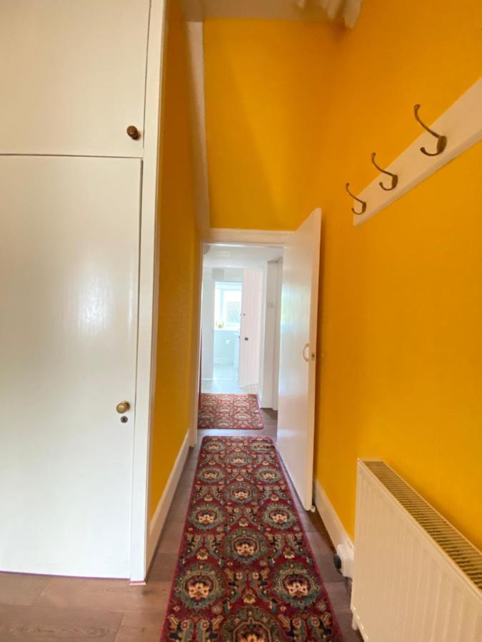 St John'S Flat Spacious Accomodation Dalry  Eksteriør bilde