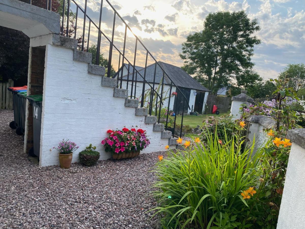 St John'S Flat Spacious Accomodation Dalry  Eksteriør bilde